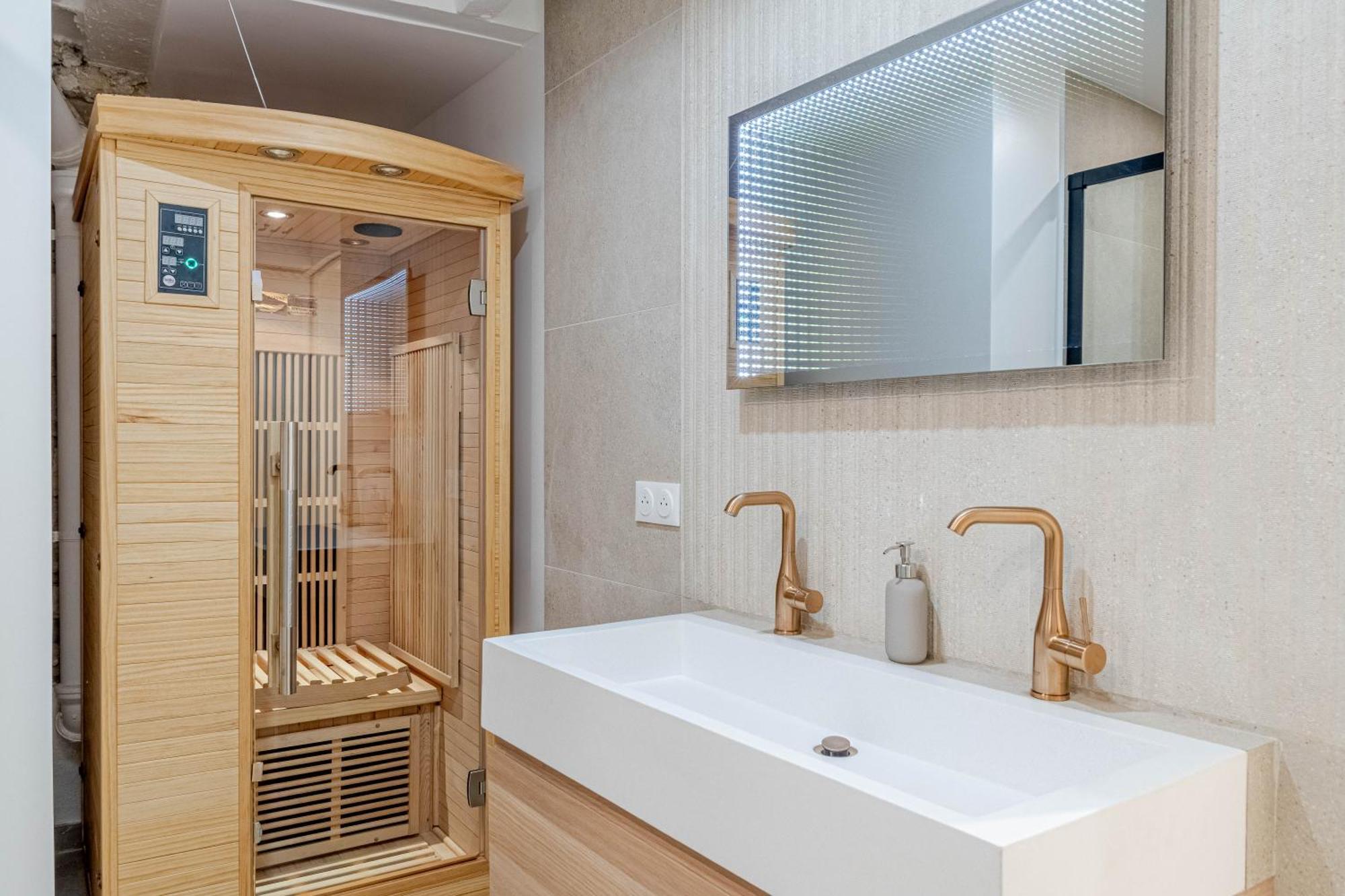 Lavie Maison A C & Sauna Париж Экстерьер фото